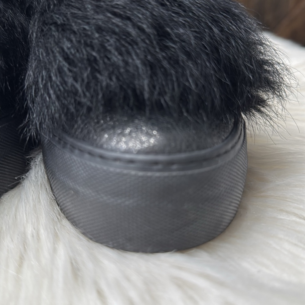 MONCLER Victoire Leather Fur Sneakers - Picture 5 of 11